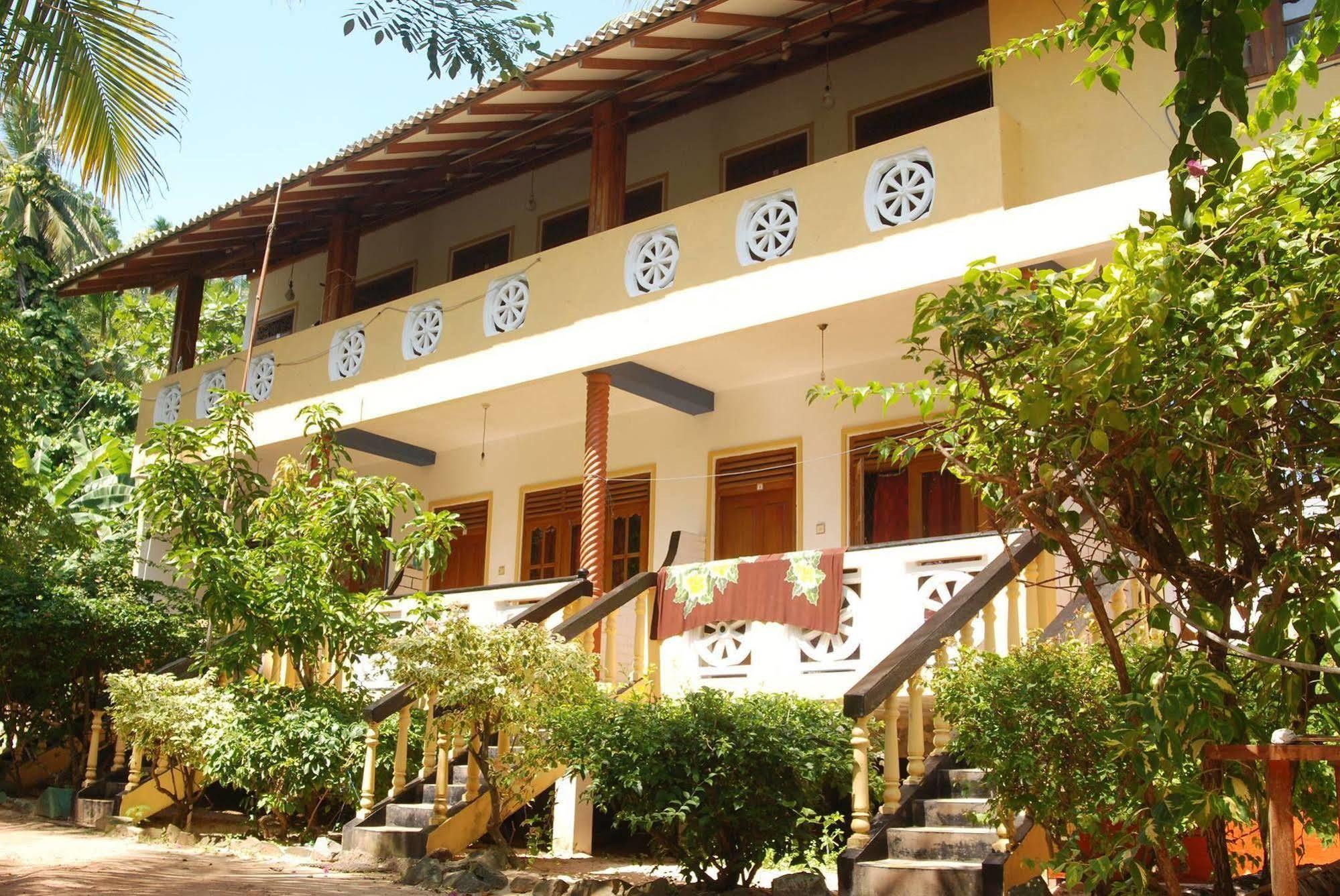 Dinu'S Resort Talaramba Exterior foto