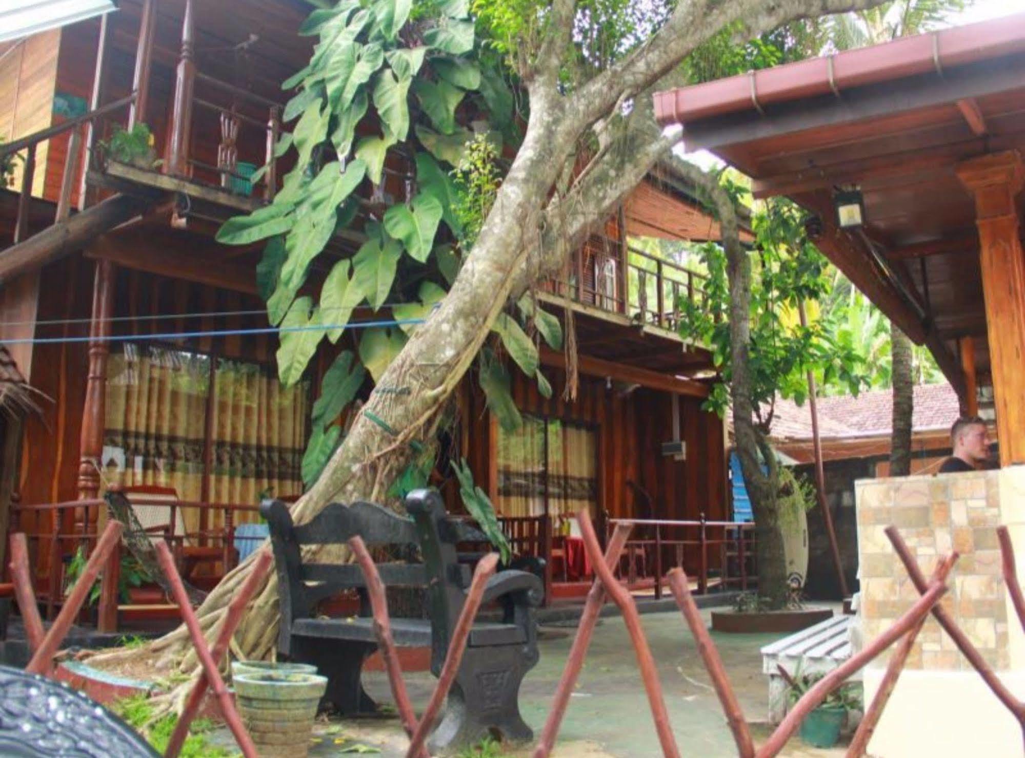 Dinu'S Resort Talaramba Exterior foto
